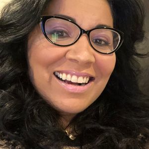 Meet your Posher, Raquel